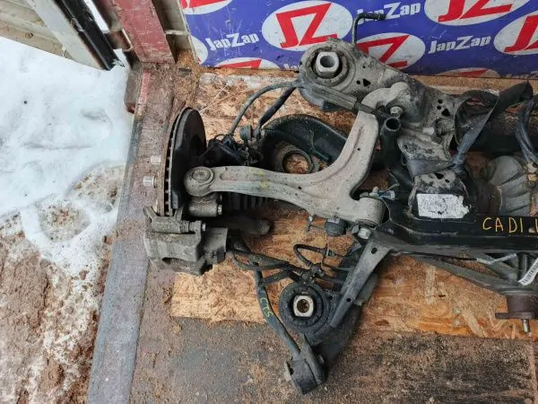 Балка поперечная Cadillac CTS 