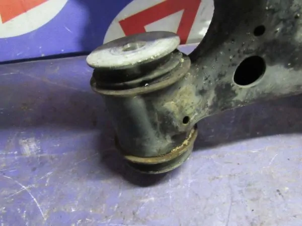 Рычаг Lexus IS GSE21