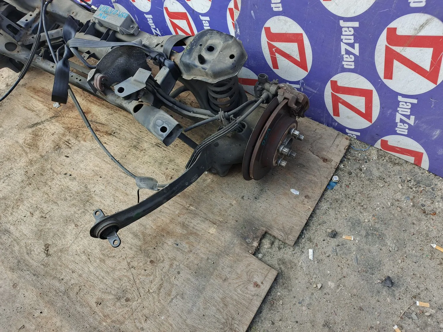 Балка поперечная Volvo V50 MW43