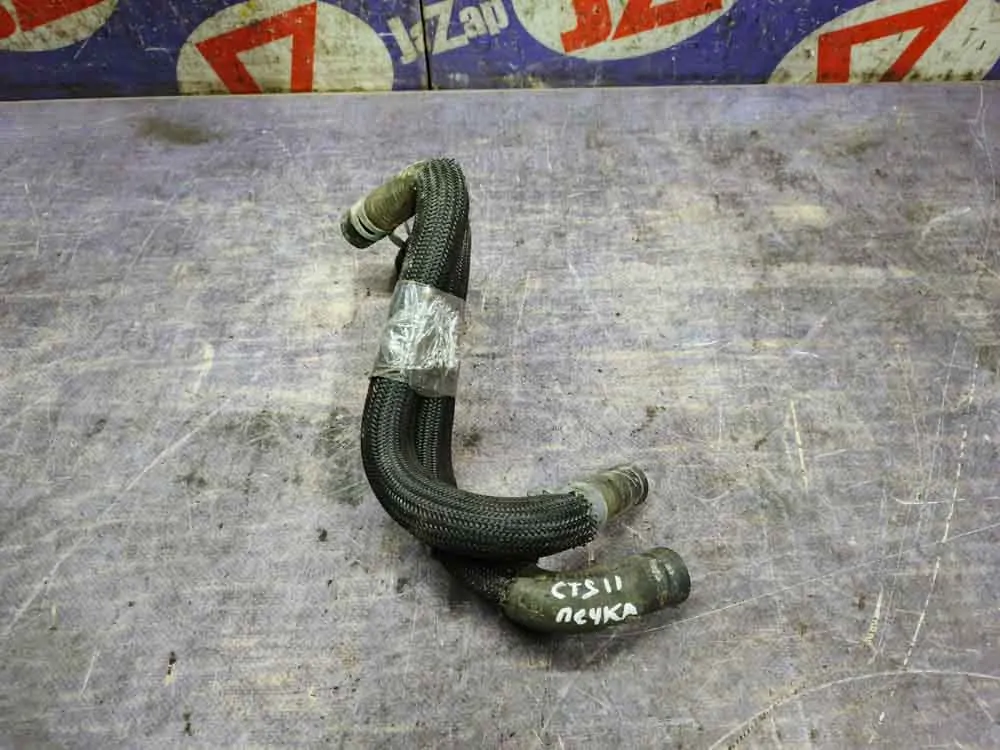 Патрубок системы охлаждения Cadillac CTS 