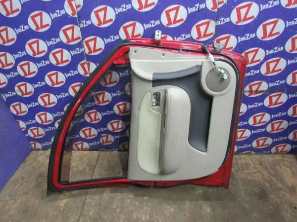 Дверь боковая Toyota Sienta NCP81