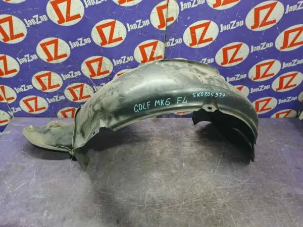 Подкрылок Volkswagen Golf 5K1