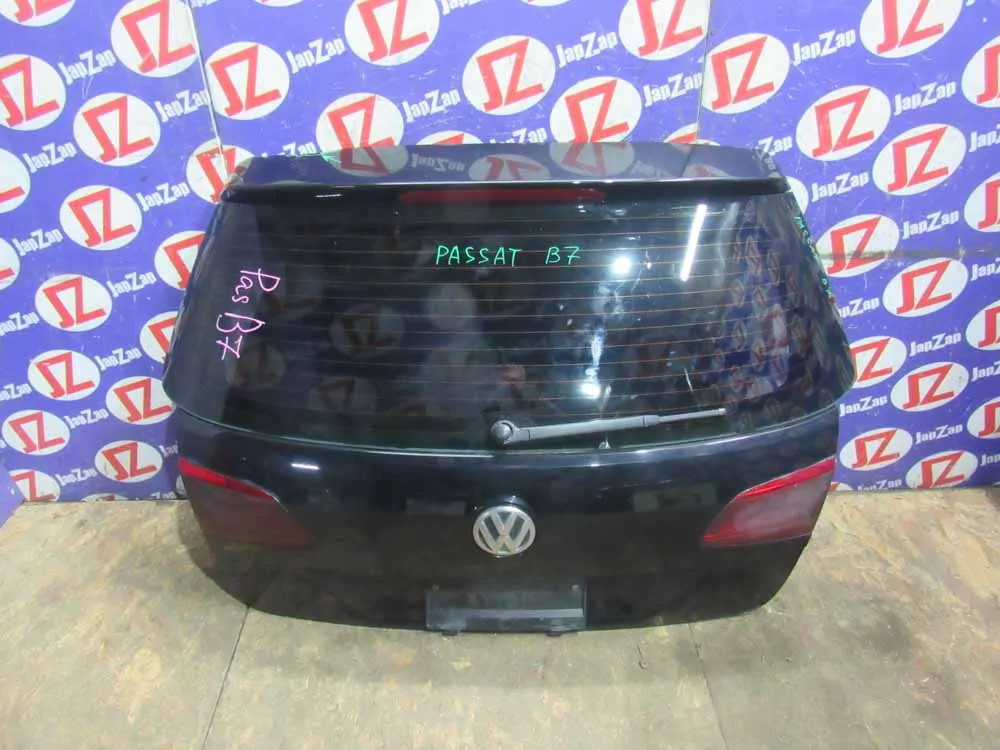 Дверь багажника Volkswagen Passat B7 Дверь багажника Volkswagen Passat B7