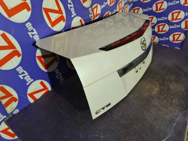 Крышка багажника Cadillac CTS 