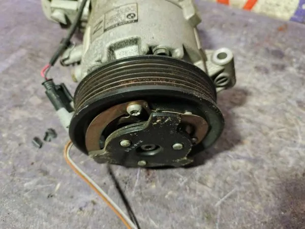 Компрессор кондиционера BMW 1 серия E87