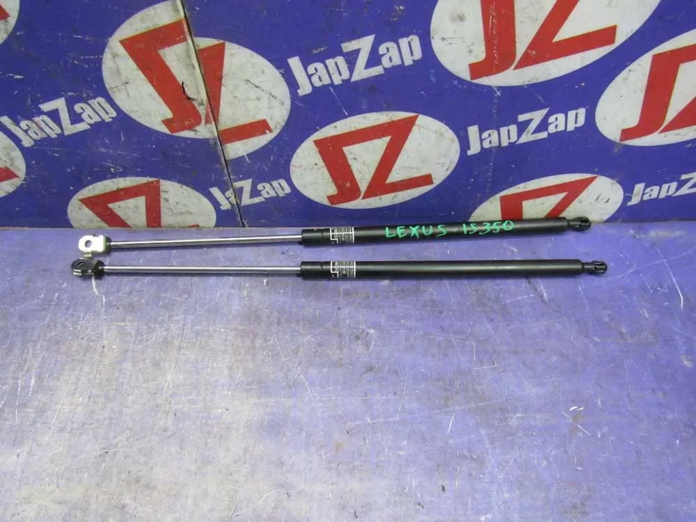 Амортизатор крышки багажника Lexus IS GSE21