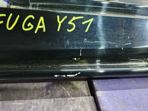 Порог пластиковый Nissan Fuga Y51