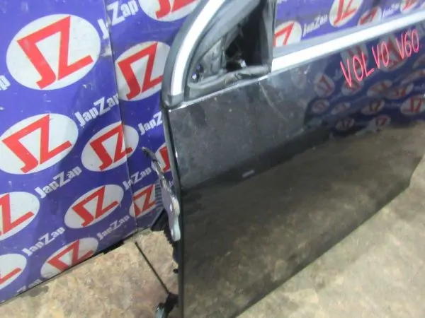 Дверь боковая Volvo V60 FW45