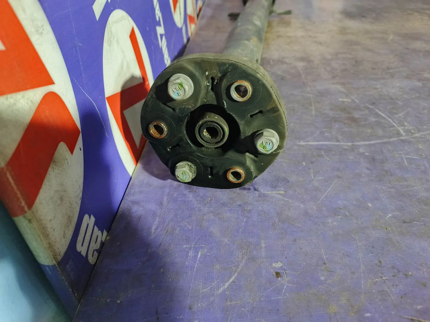 Карданный вал Cadillac CTS