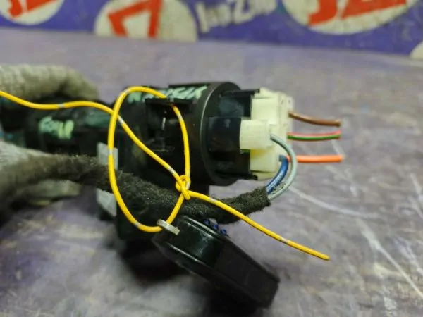 Замок зажигания Lancia Ypsilon 84609