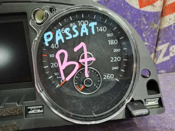 Панель приборов Volkswagen Passat B7