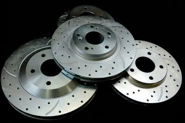 Минимально допустимая толщина дисков зависит от конструкции самой детали, суппорта и колодок