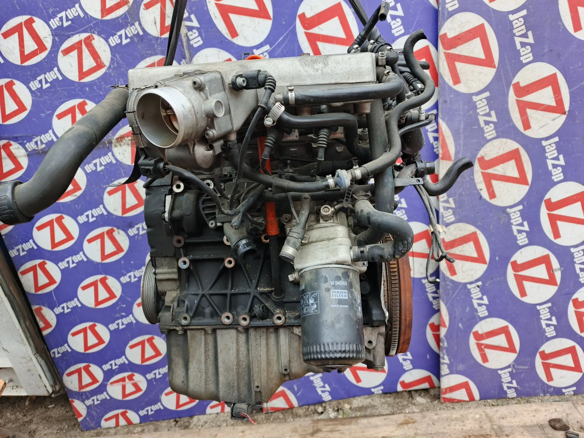 Двигатель для Audi A4 8ED  BFB      