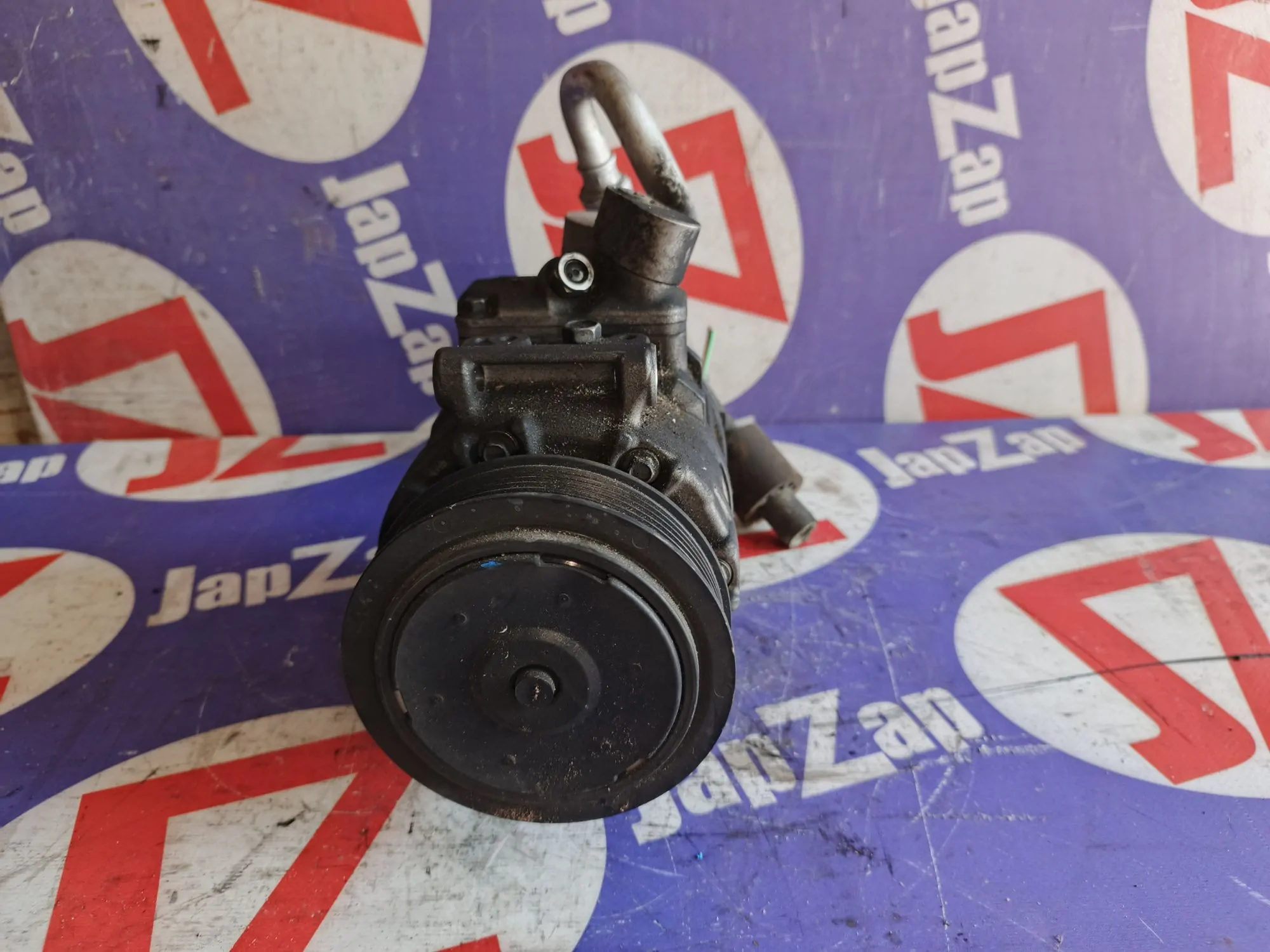 Компрессор кондиционера для Volkswagen Golf 5K1  CAXA     1k0820859s 