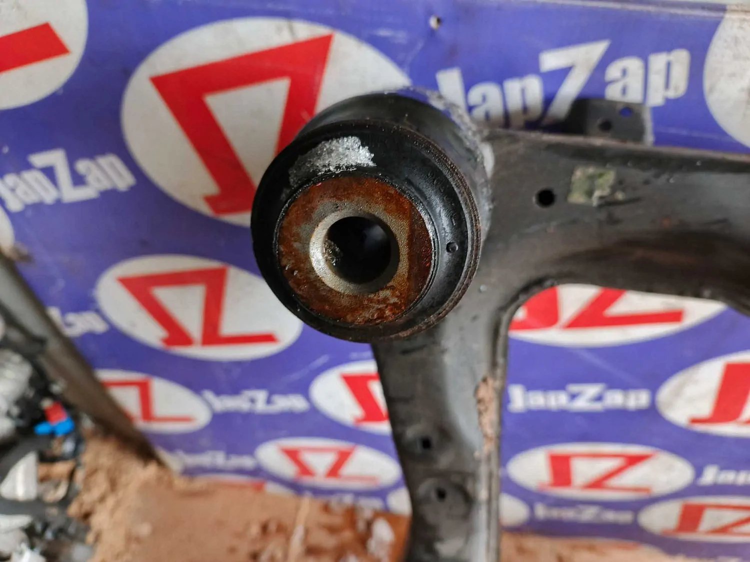 Балка поперечная Nissan Teana L33