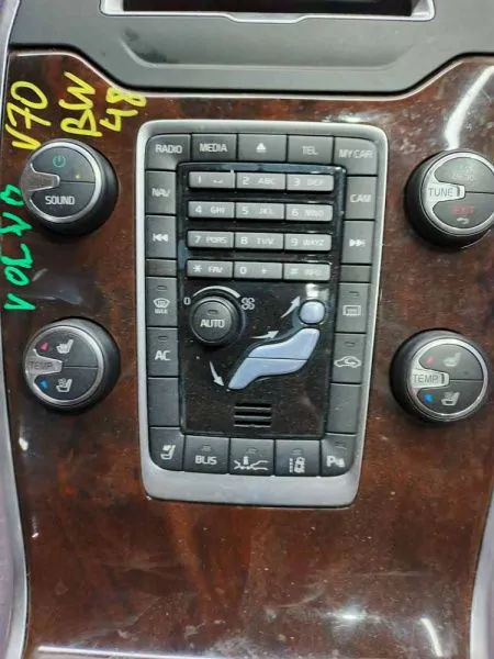 Блок управления климат-контролем Volvo V70 BW48