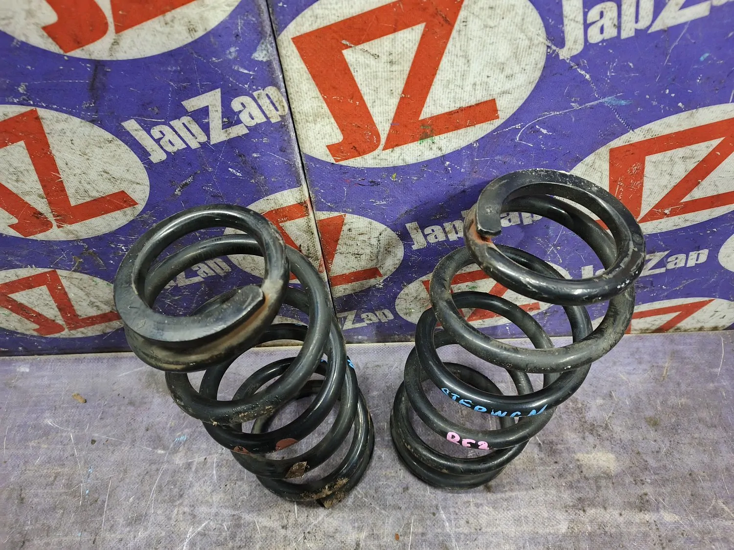 Пружина подвески Honda Stepwgn RF3