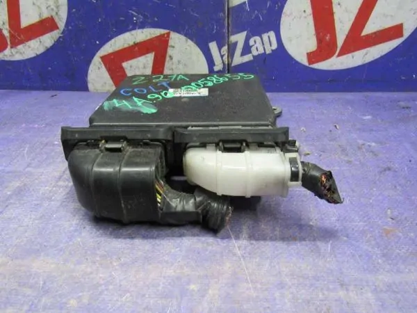 Блок управления двигателем Mitsubishi Colt Z21A