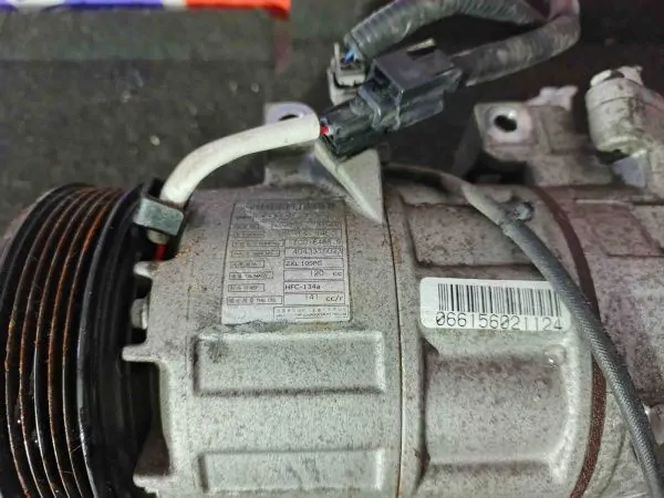Компрессор кондиционера Nissan Teana L33