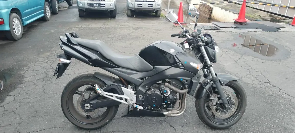 Мотоцикл Suzuki GSR 400 2007 год, цена 385 000 рублей 