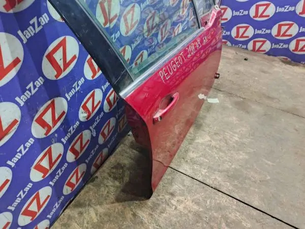 Дверь боковая Peugeot 208 A9