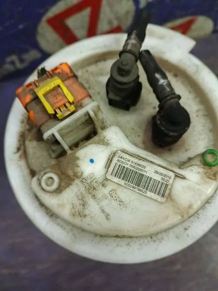 Насос топливный Lancia Ypsilon 84609