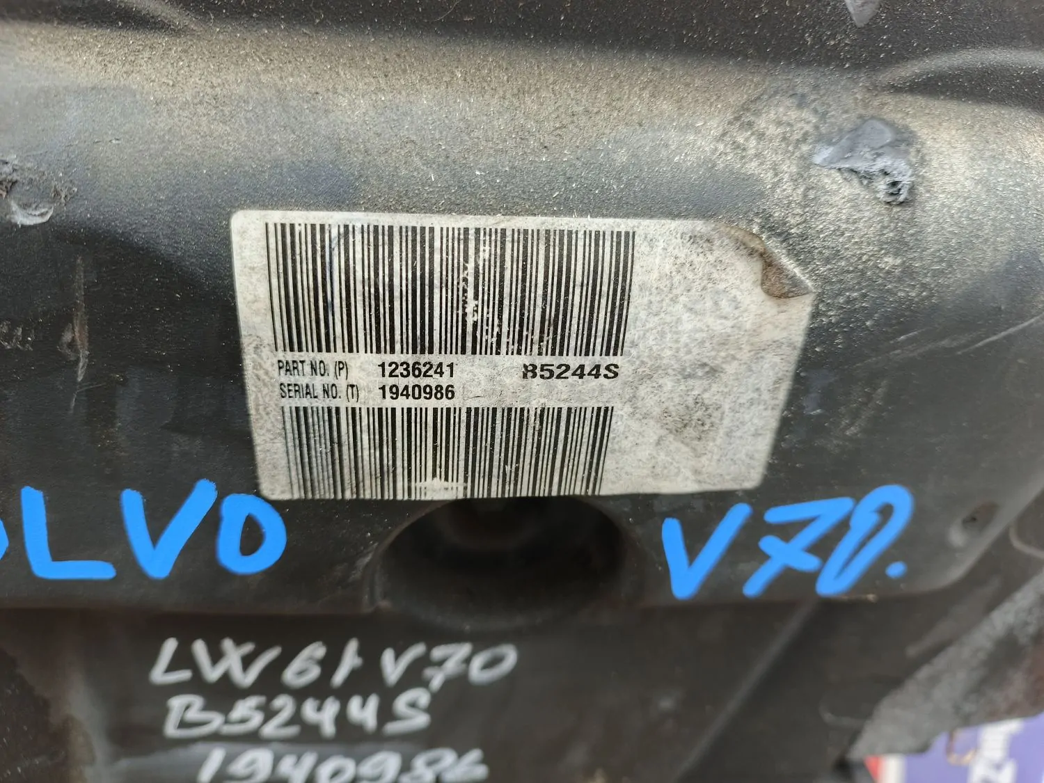 Двигатель Volvo V70 LW61