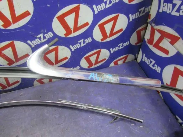 Молдинг крыши Audi A4 8K2