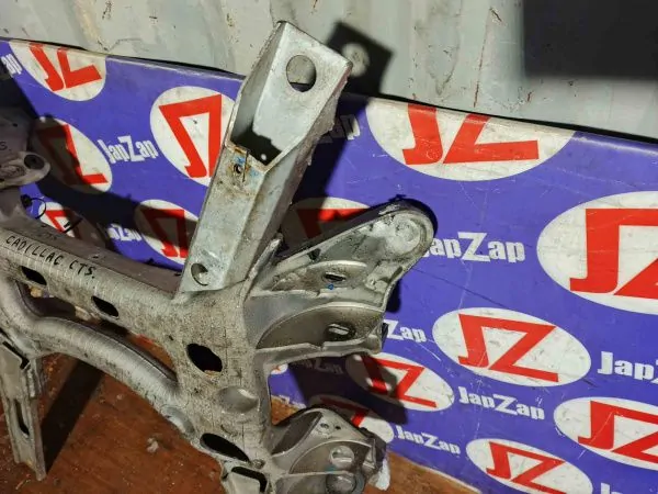 Балка поперечная Cadillac CTS 