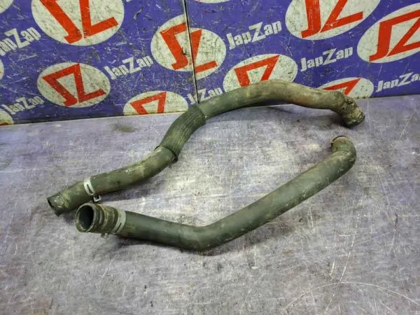 Патрубок системы охлаждения Cadillac CTS 