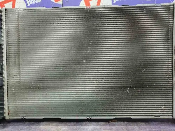 Радиатор охлаждения двигателя Audi A5 8T3