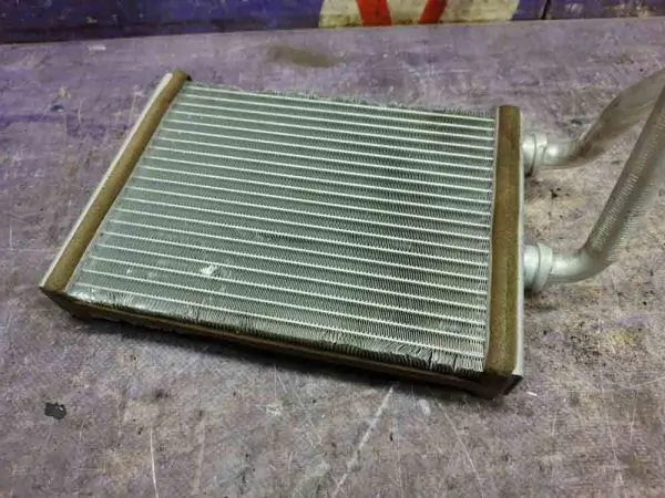 Радиатор печки Subaru Impreza GG3