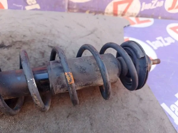 Стойка подвески Honda Life JC1