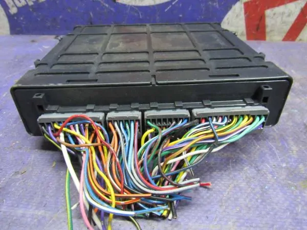 Блок управления двигателем Mitsubishi Pajero Mini H58A