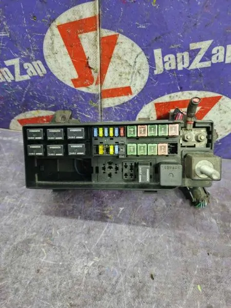 Блок предохранителей, реле Chrysler PT Cruiser PT