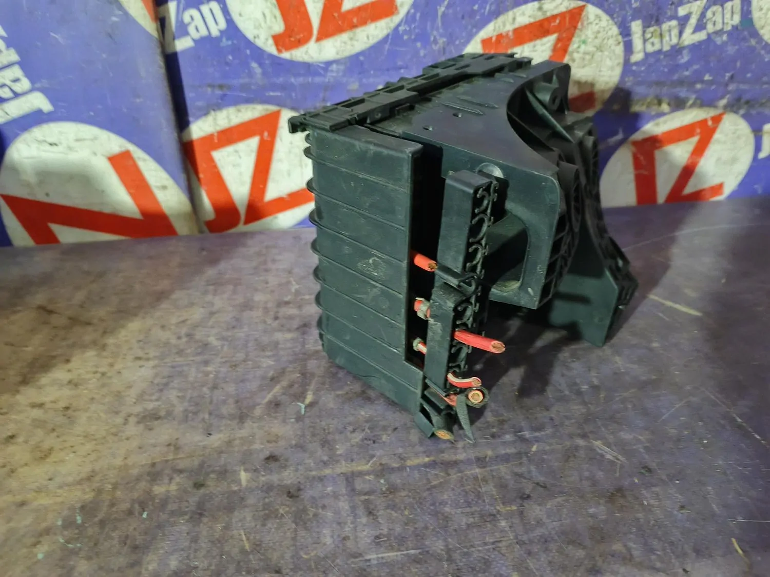 Блок предохранителей, реле Audi A3 8P