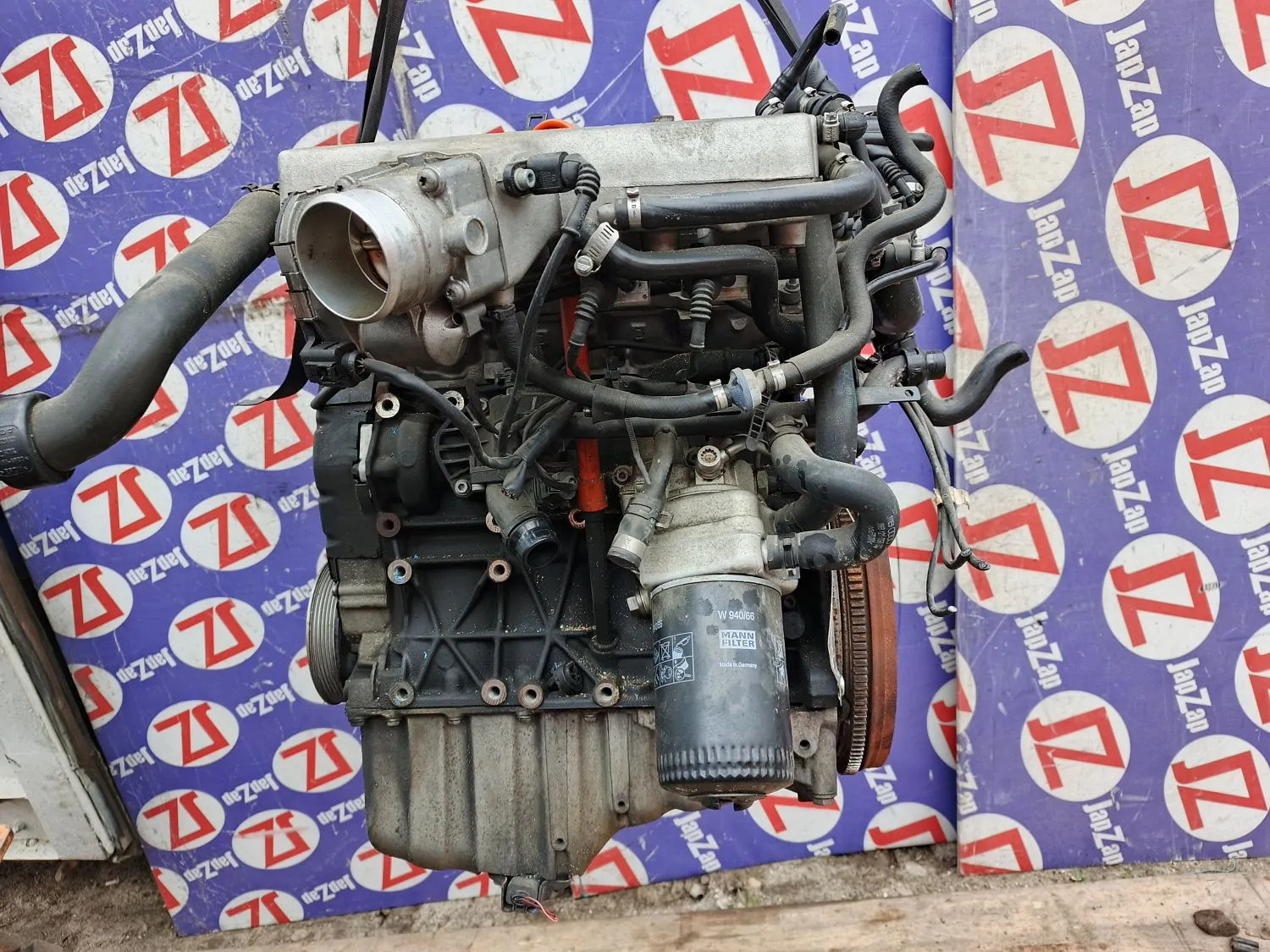 Двигатель Audi A4 8ED