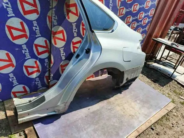 Крыло заднее Nissan Teana J32