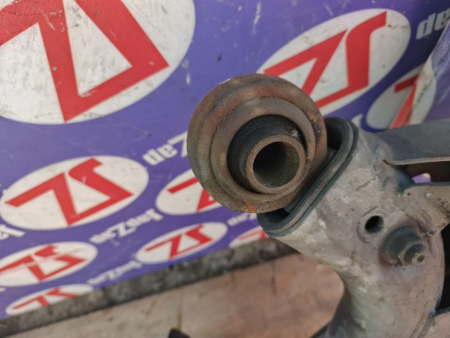 Балка поперечная Volvo V70 LW56