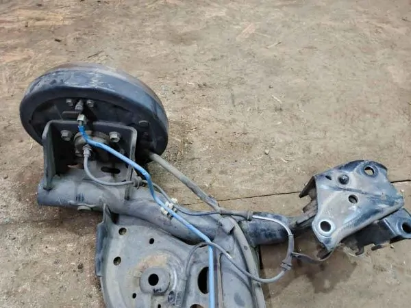 Балка поперечная Nissan Tiida C11