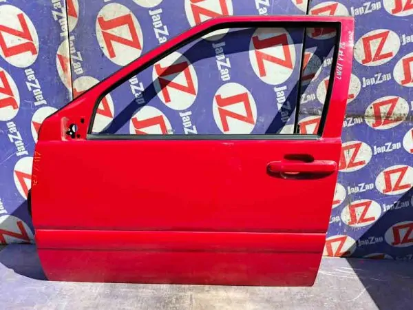 Дверь боковая Volvo V70 LW56