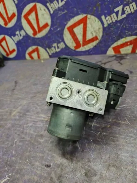 Блок ABS Volkswagen Passat B7