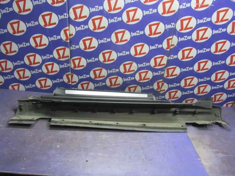 Порог пластиковый Mini Cooper Clubman R55