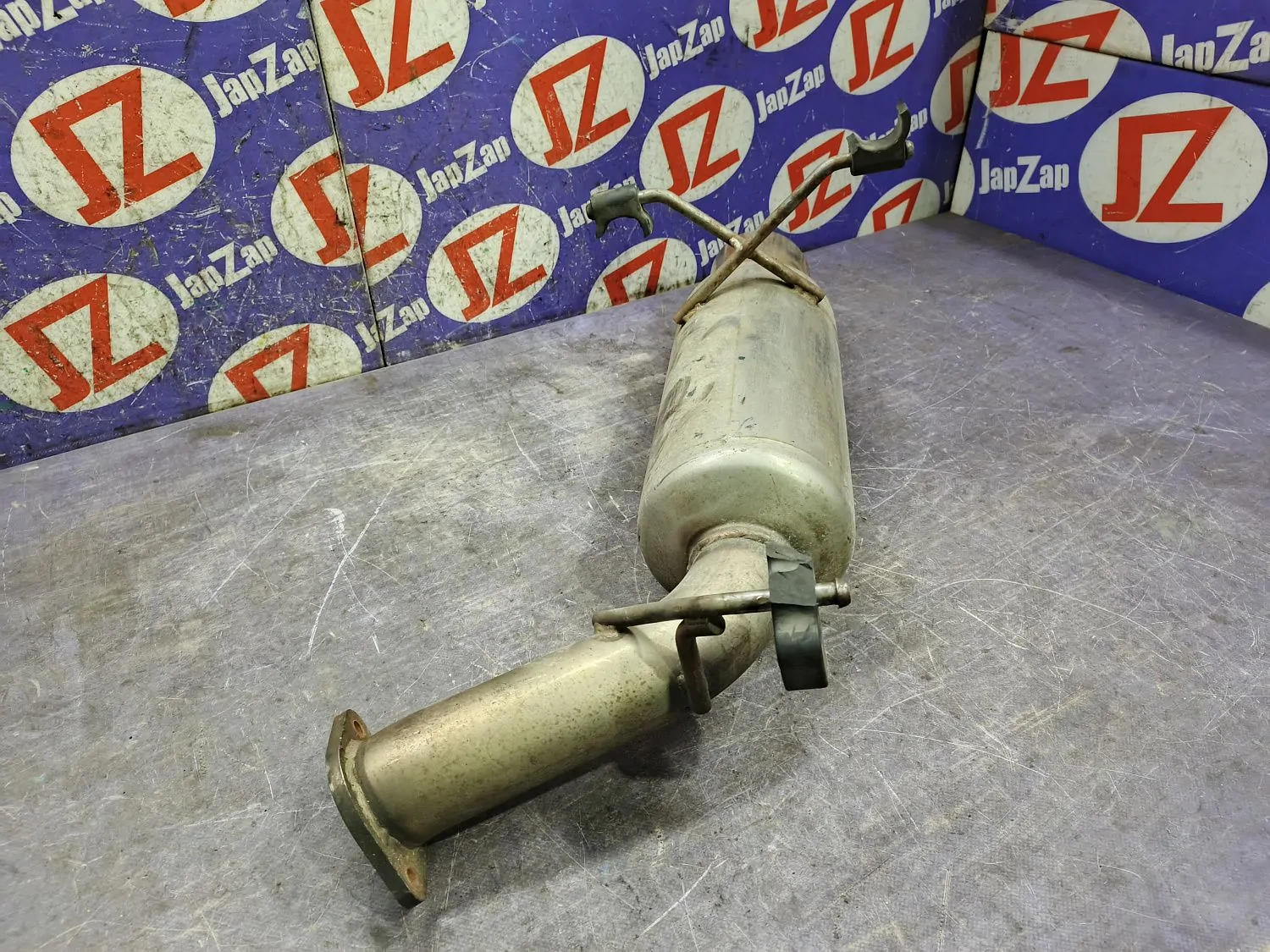 Глушитель Nissan Skyline V35