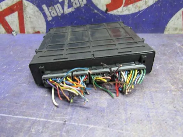 Блок управления двигателем Mitsubishi Pajero Mini H58A