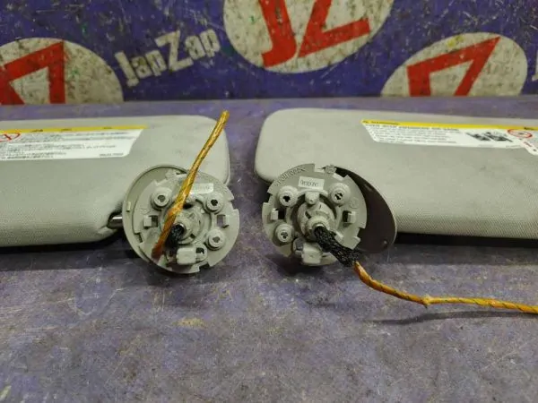 Козырек солнцезащитный Cadillac CTS 