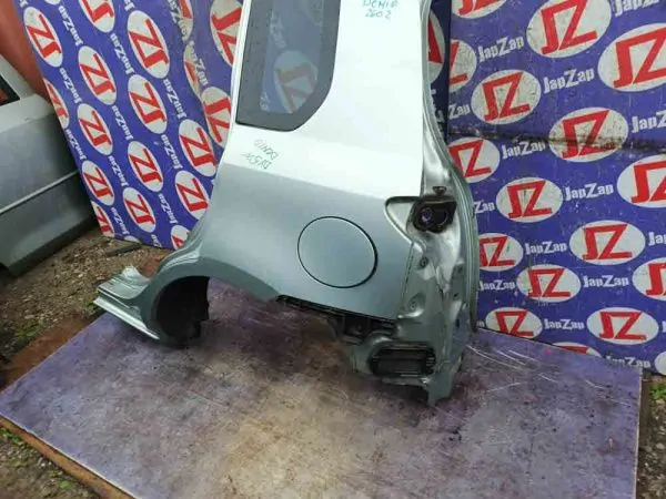 Крыло заднее Mazda Demio DY3W