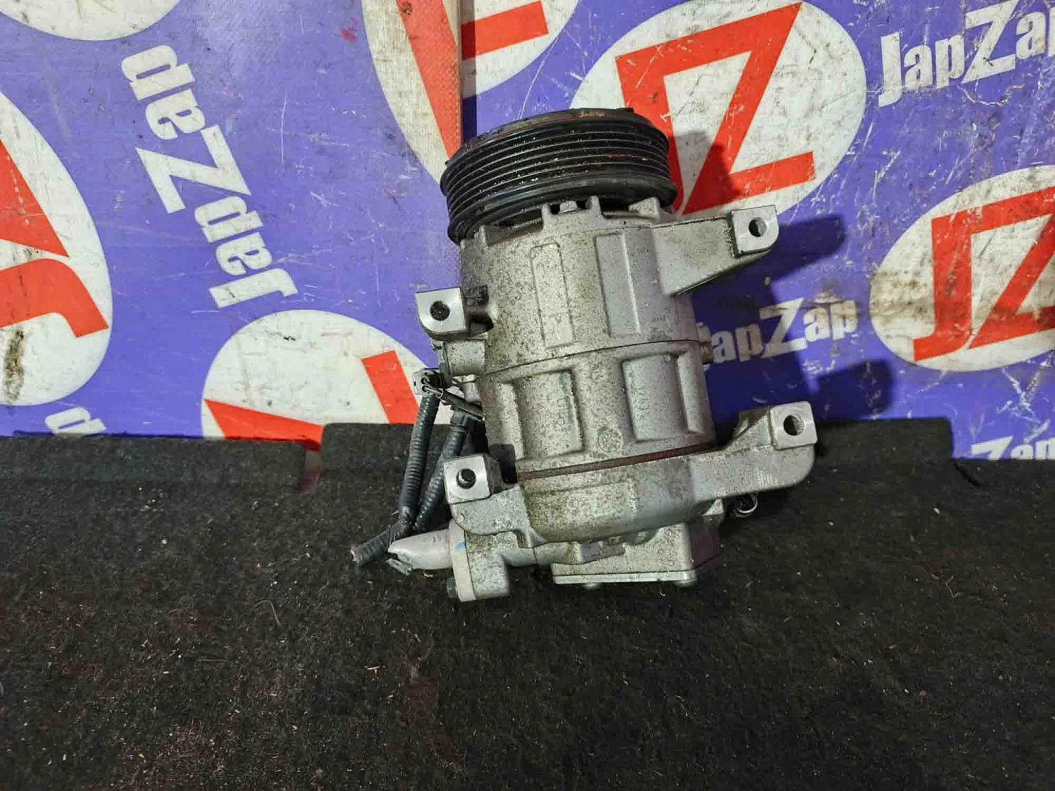 Компрессор кондиционера Nissan Teana L33