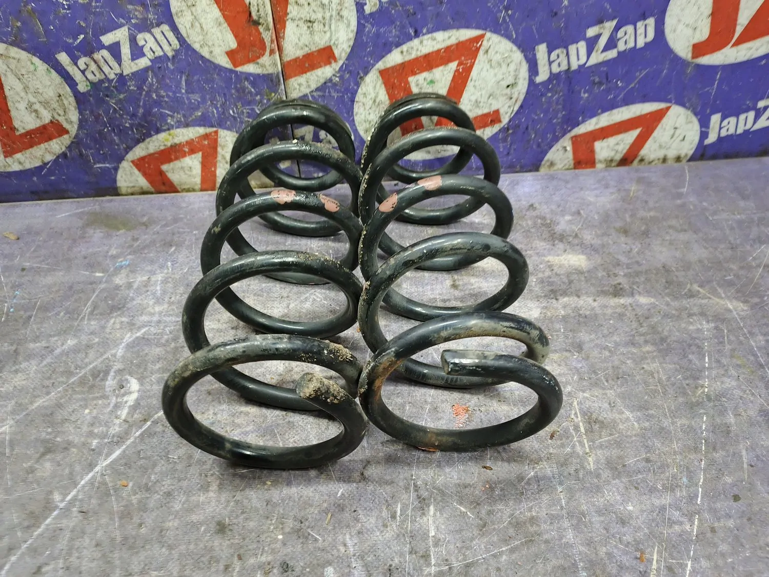 Пружина подвески Honda Stepwgn RF3