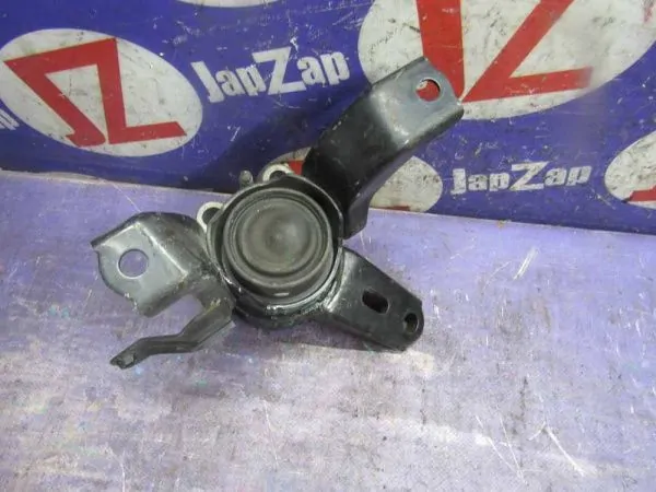 Подушка двигателя Toyota Prius ZVW30